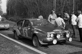 Amilcare Ballestrieri – Enrico Gigli (Alfa Romeo Alfetta GT). Rallye Stuttgart–Lyon–Charbonnières, 1975 (Archivo Eventos del Motor)