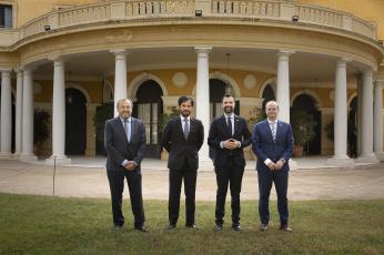 Josep Mateu, presidente del RACC; Mohammed ben Sulayem, presidente de la Federación Internacional del Automóvil (FIA); Roger Torrent, conseller de Empresa y Trabajo de la Generalitat de Catalunya y Albert Castellanos, secretario de Empresa y Competitividad 