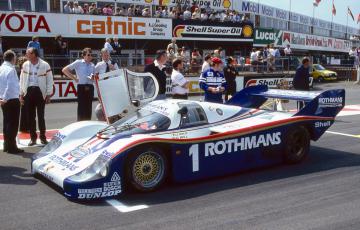 Jacky Ickx – Derek Bell (Porsche 956), pole y victoria en Grupo C en la primera carrera de esta categoría, que tuvo lugar hace 40 años en Silverstone (Foto: Archivo SHL/BRDC)