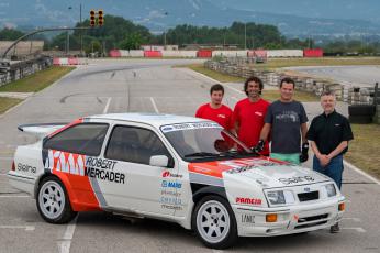 Albert Ros y Albert Soler (Albert Sport), con Jordi Ventura, Josep Autet y el Ford Sierra RS Cosworth GI-4535-Y / Foto: Josep Maria Montaner